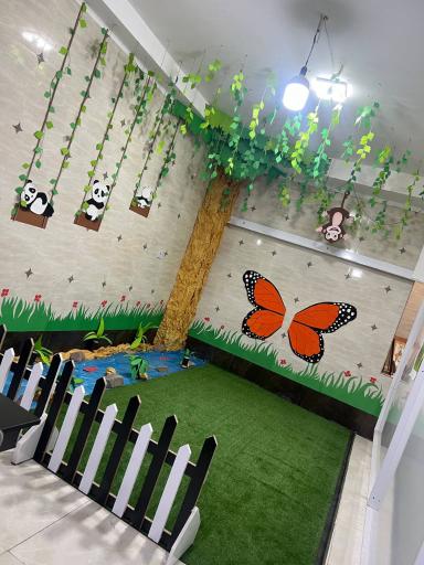 عکس آموزشگاه آزاد هنرهای تجسمی برگ