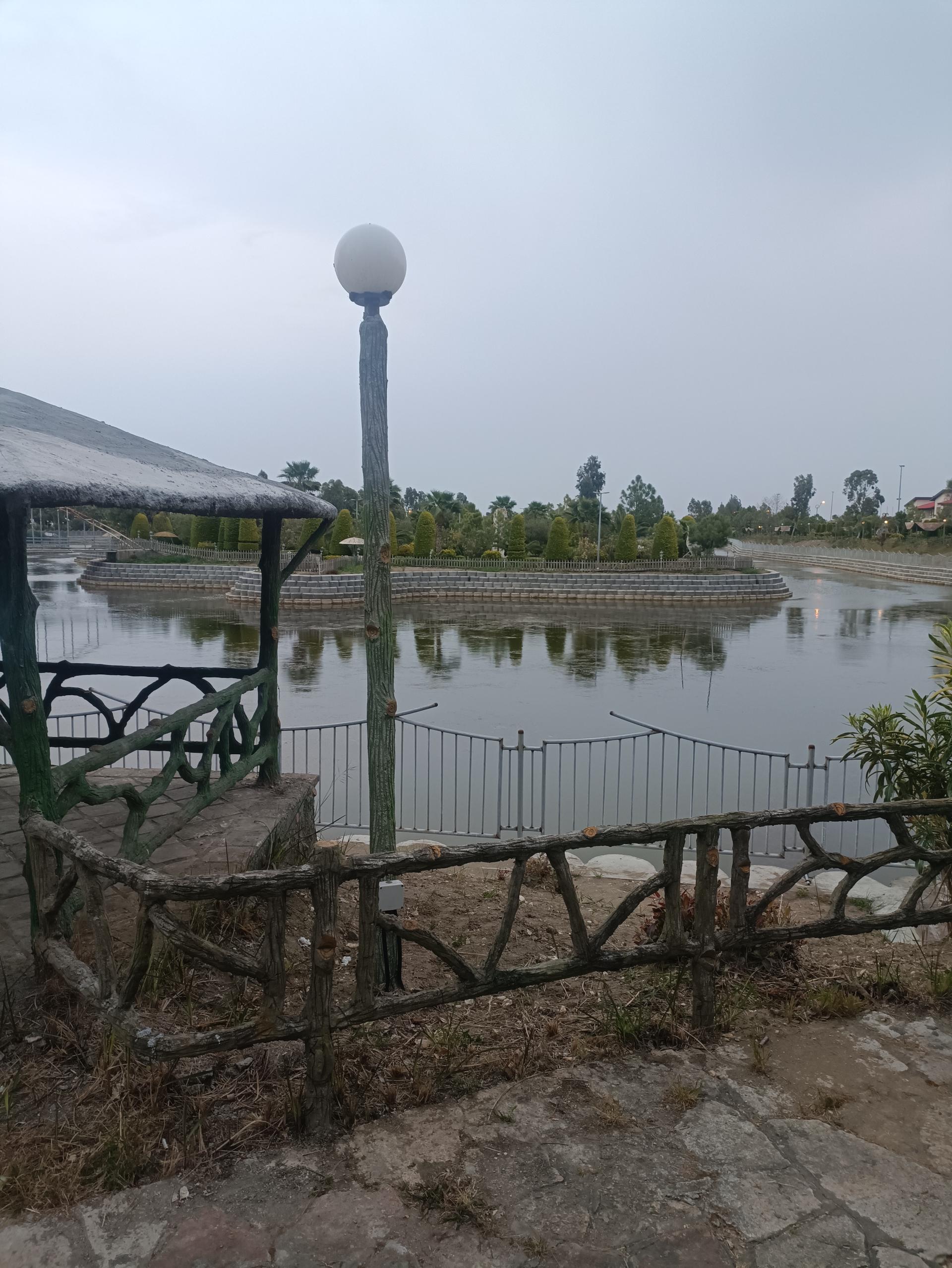 عکس بوستان جزیره مجنون