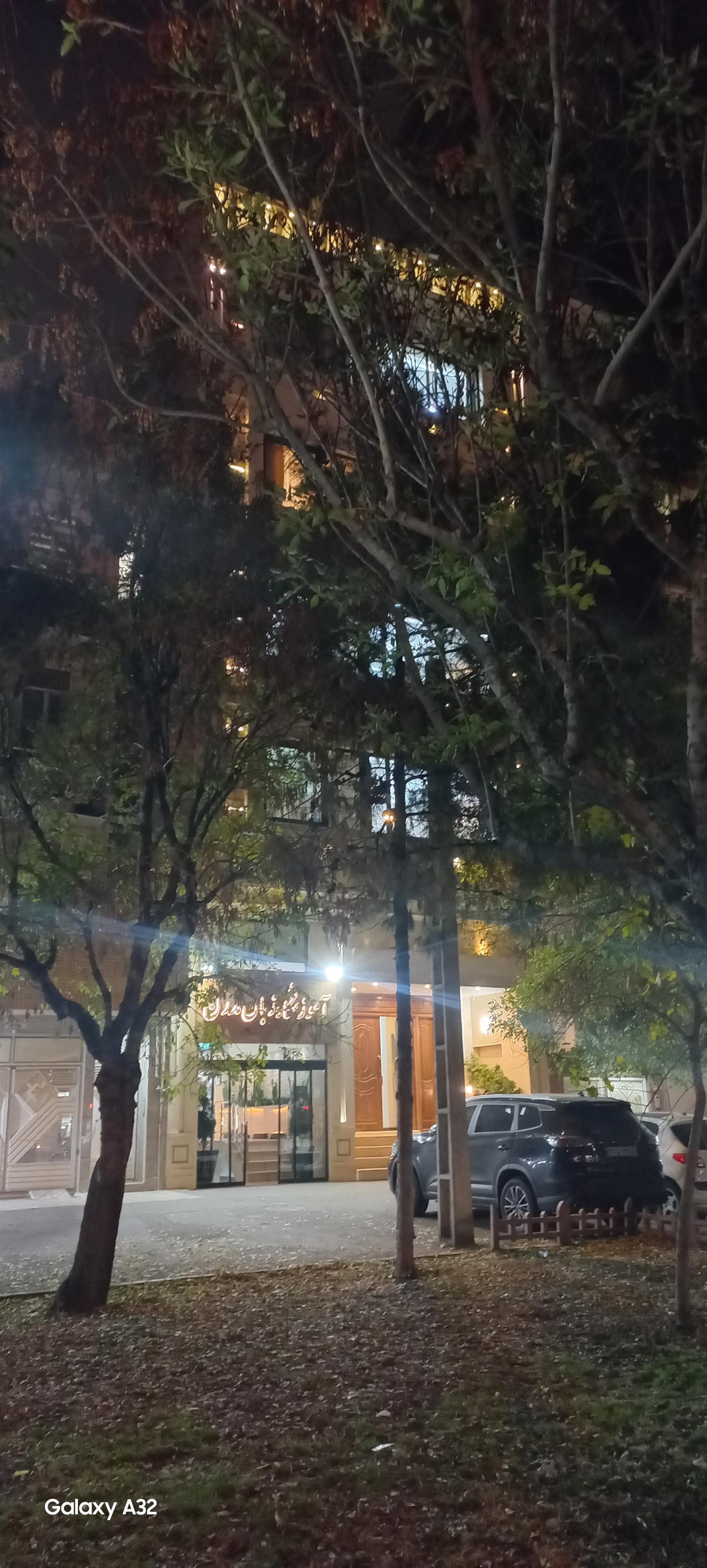 عکس آموزشگاه زبان مدرن 