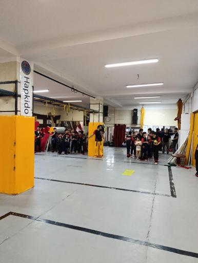 عکس باشگاه آترین 