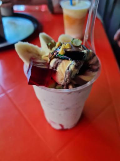 کافه بستنی محبت