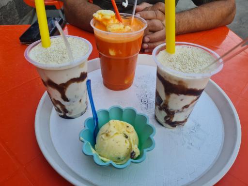 کافه بستنی محبت