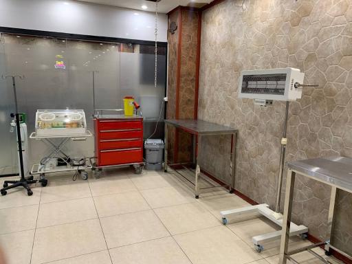 عکس کلینیک دامپزشکی کرگدن