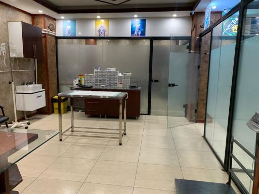 عکس کلینیک دامپزشکی کرگدن