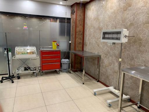 عکس کلینیک دامپزشکی کرگدن