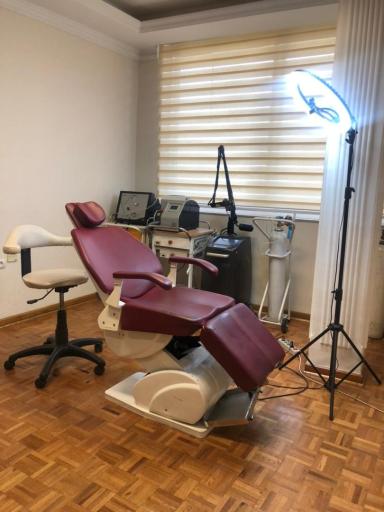 عکس کلینیک کاشت مو ایران زمین