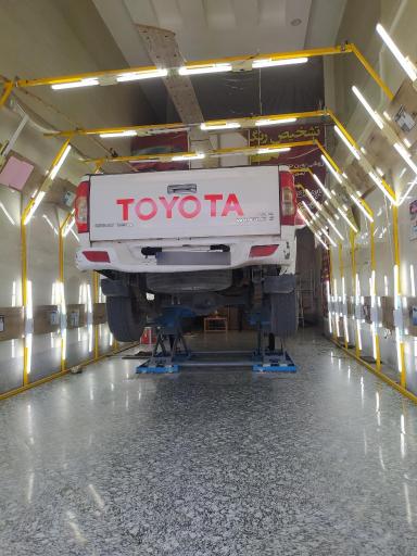 عکس مرکز تشخیص رنگ و بدنه خودرو هداوند