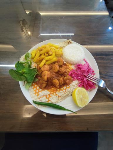 رستوران و بیرون بر گلستان ۳