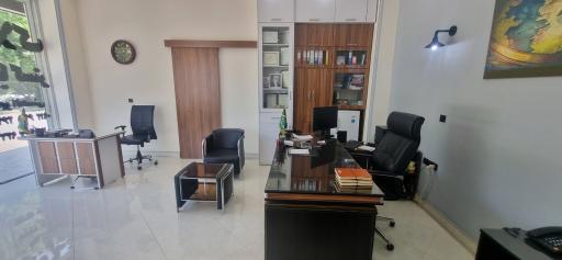 عکس مشاورین املاک و مستغلات پویا گستر