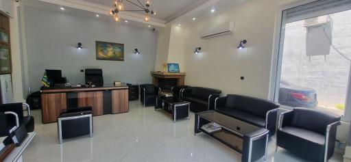 عکس مشاورین املاک و مستغلات پویا گستر