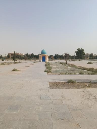 عکس مزار شهید نواب صفوی