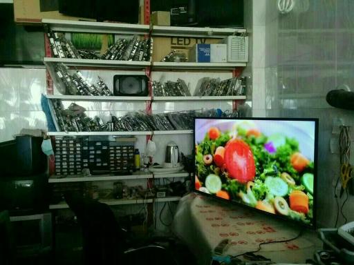 عکس تعمیرگاه مجاز تلویزیون سامسونگ و ال جی  ایلیا الکترونیک