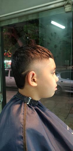 عکس آرایشگاه مردانه کلاسیک