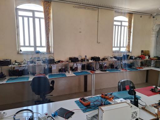 عکس آموزشگاه تعمیرات برد نورا اشرفی