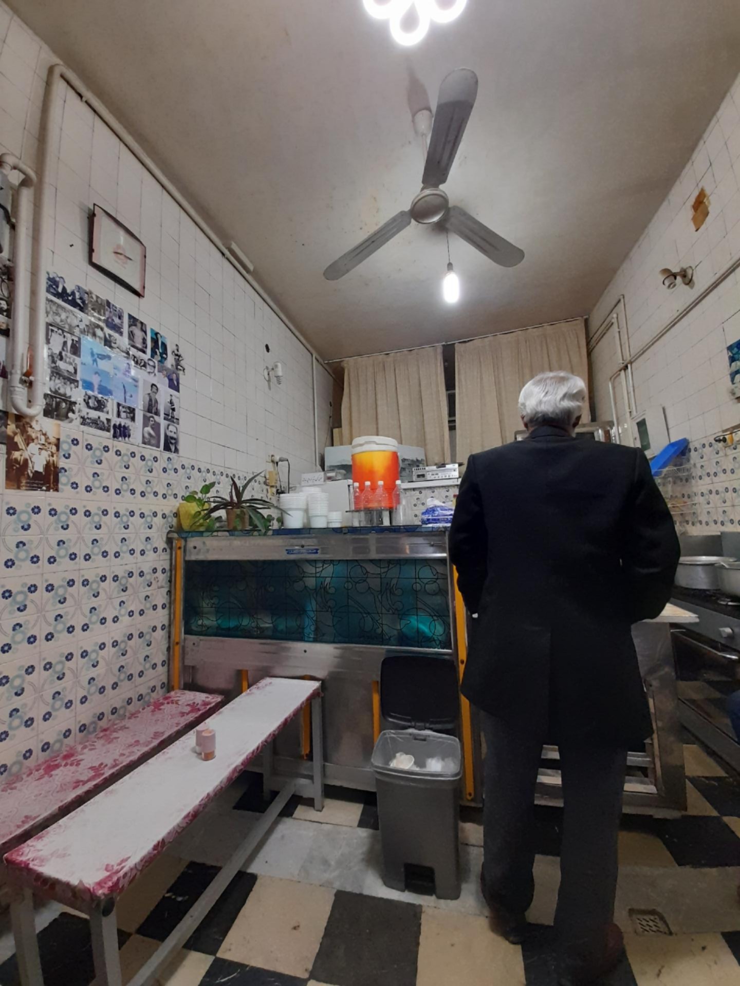 عکس ساندویچی حاجی وفا 