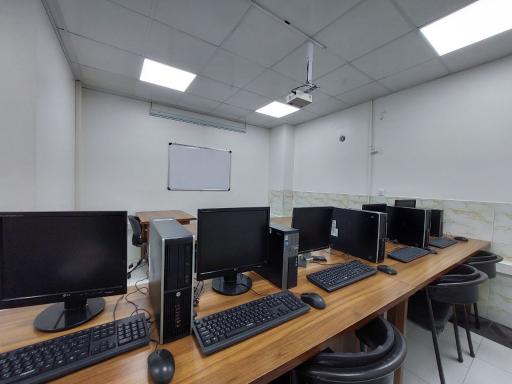 عکس آموزشگاه فنی و حرفه ای هیرا