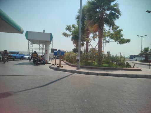 عکس جایگاه سوخت بنزین ترنج