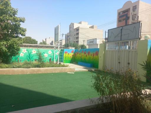 عکس دبیرستان متوسطه اول پسرانه دانشمندان