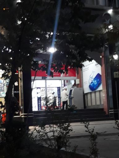 عکس بازار موبایل شرق