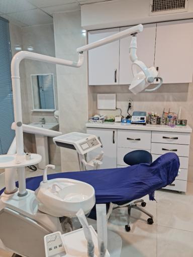 عکس دندانپزشکی دکتر دانک