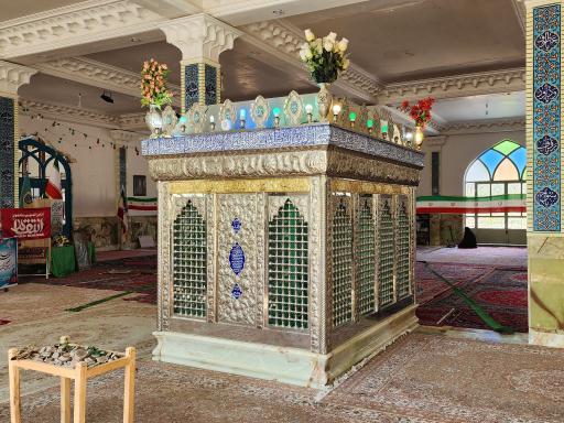 عکس حرم مطهر عبیدالله ابن علی صالح  بقعه چهل دختران