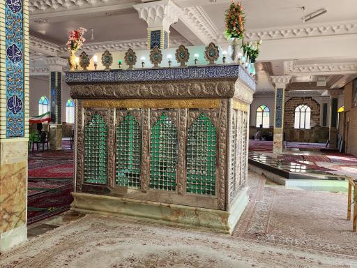 عکس حرم مطهر عبیدالله ابن علی صالح  بقعه چهل دختران