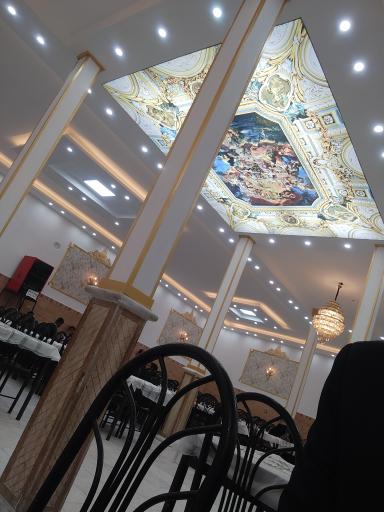 عکس تالار رنگارنگ 