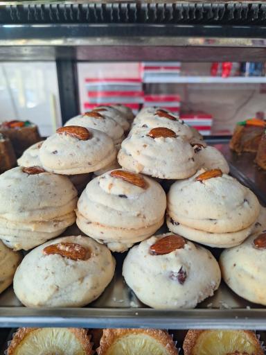 عکس شیرینی سرای لوکس کیوان