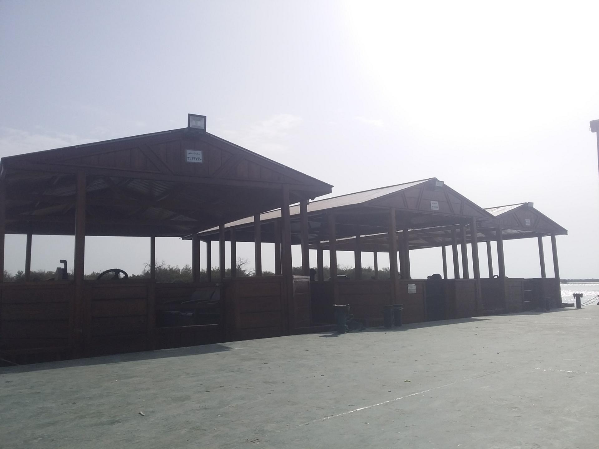 عکس قایق سواری و آلاچیق جنگل های گورزین