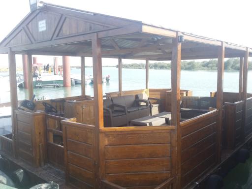 عکس قایق سواری و آلاچیق جنگل های گورزین