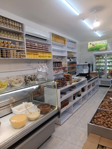 عکس لبنیات محلی کلات زارع