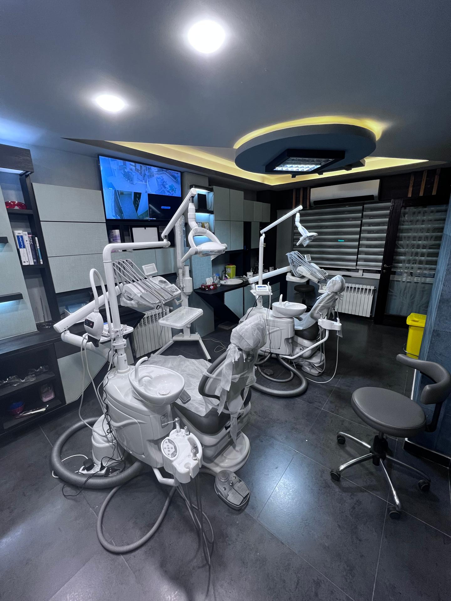 عکس کلینیک دندان پزشکی دکتر محرم پور