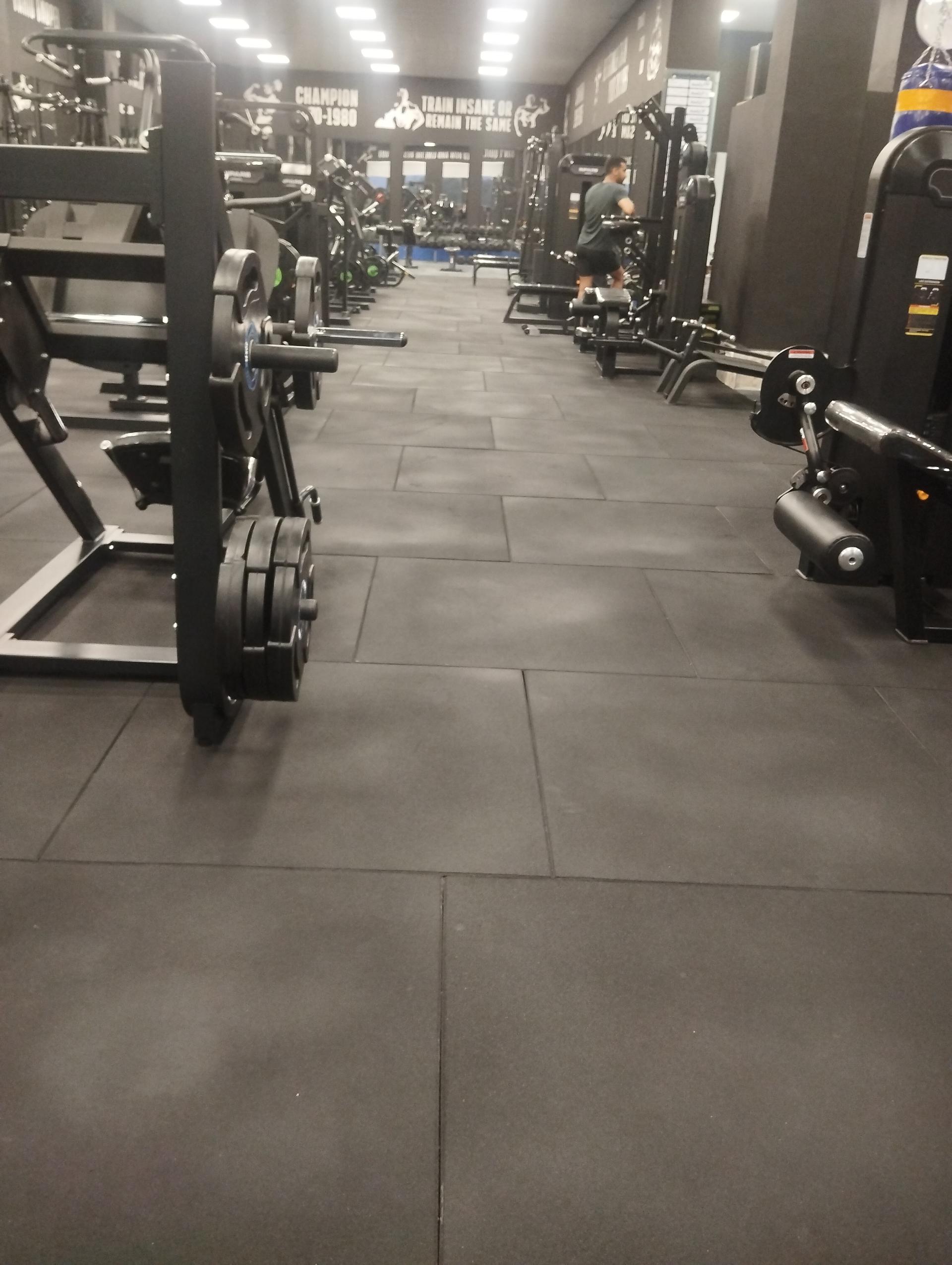 عکس باشگاه بدنسازى اف جیم