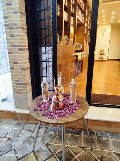 عکس سوغات سرای راهب 