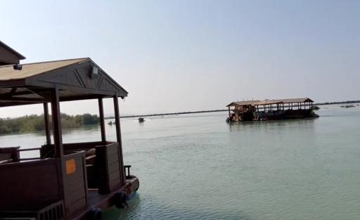 عکس قایق سواری و آلاچیق جنگل های گورزین