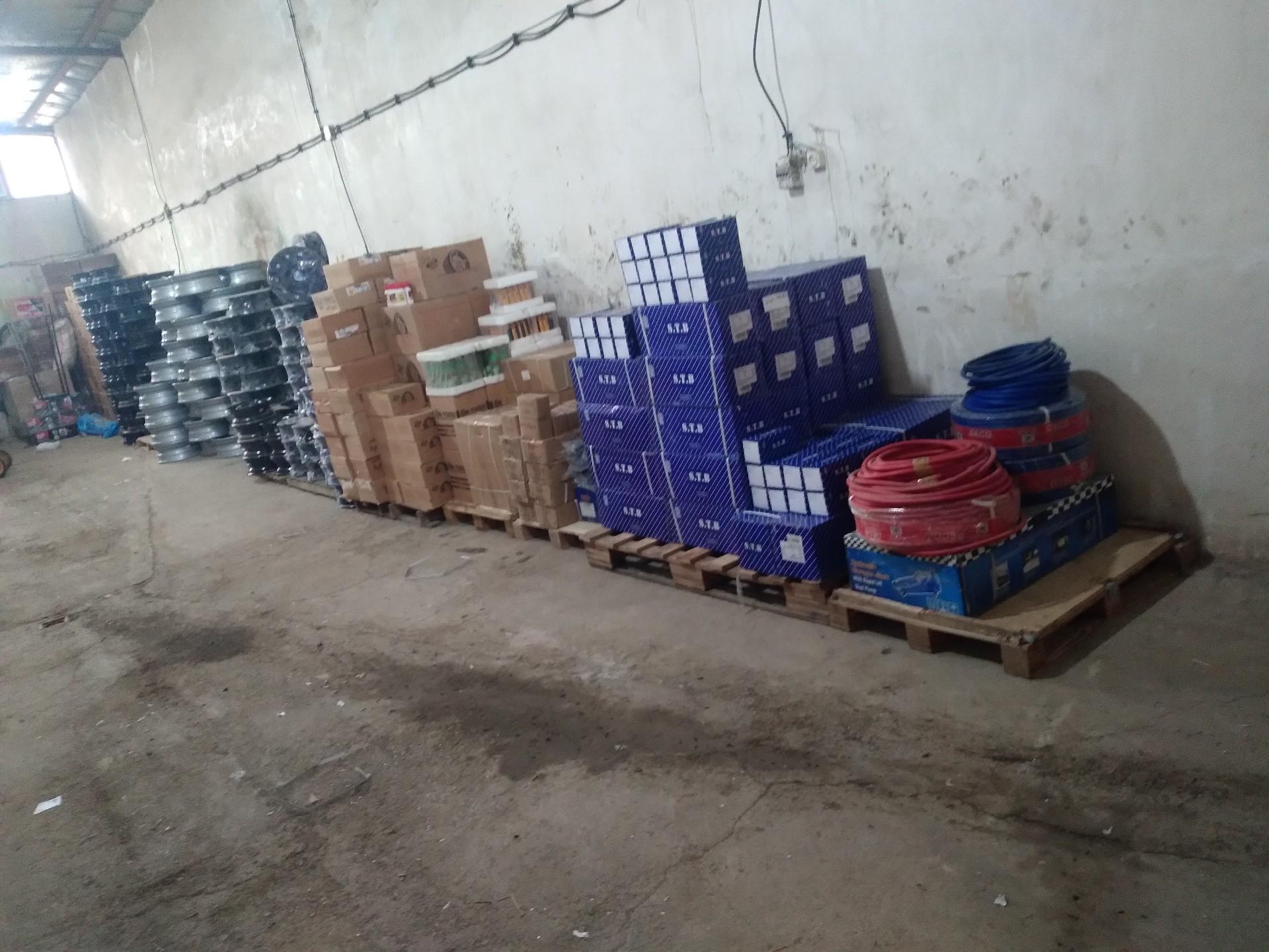عکس انبار مرکزی کالا رینگ