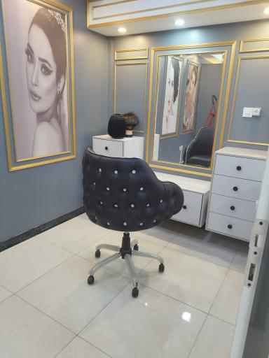 عکس سالن زیبایی آوا بدری