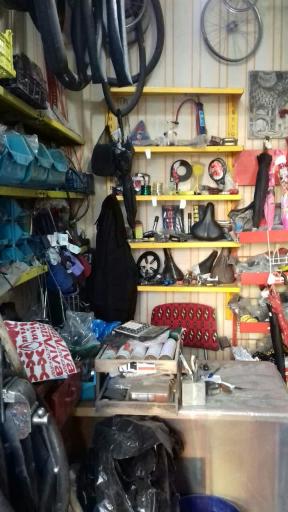 عکس تعمیر دوچرخه محبوبی