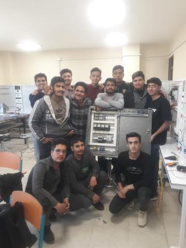 عکس هنرستان فنی پسرانه اعظم داورپناه