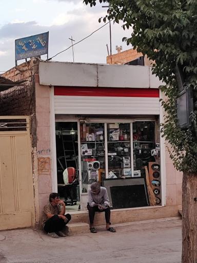 عکس تعمیر لوازم صوتی منصوری