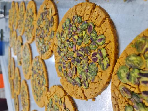 عکس سوهان و گز محمدجواد