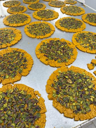 عکس سوهان و گز محمدجواد