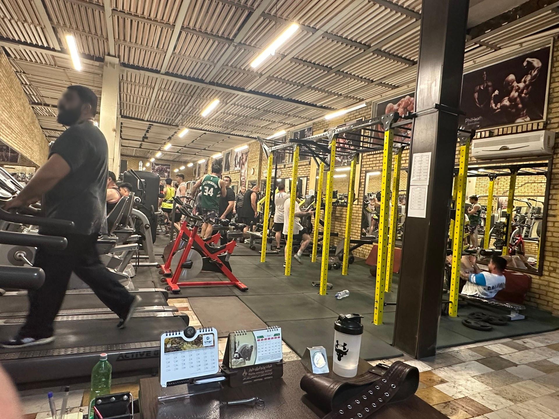 عکس باشگاه بدنسازی بافان 