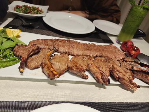 عکس رستوران یاس