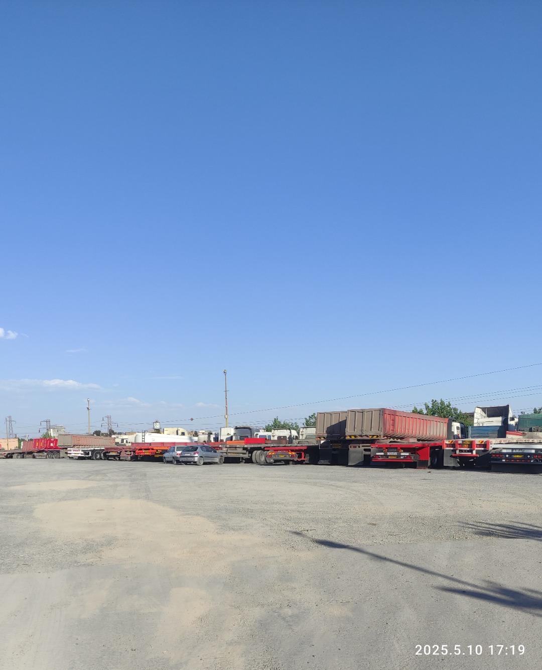 عکس پارکینگ وسایل نقلیه سنگین شهرداری