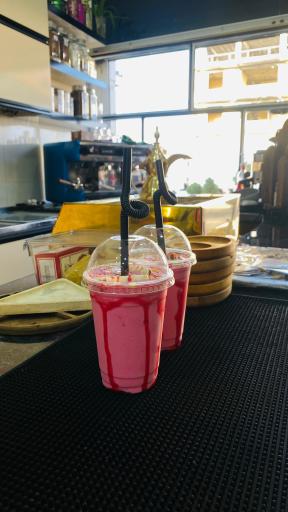 عکس کافه باریستا