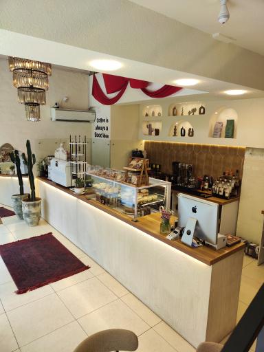 عکس نیلاژ کافه