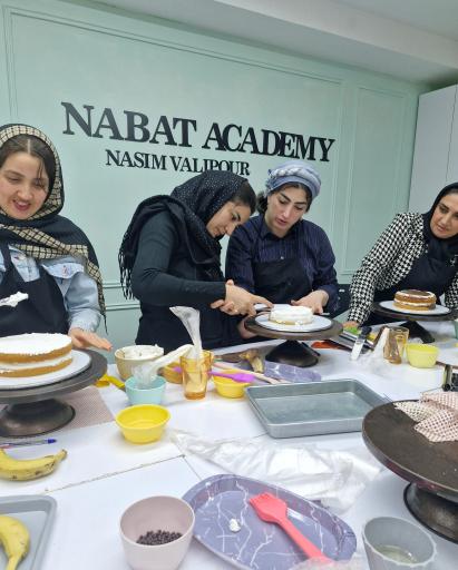 عکس آموزشگاه کیک وشیرینی نبات