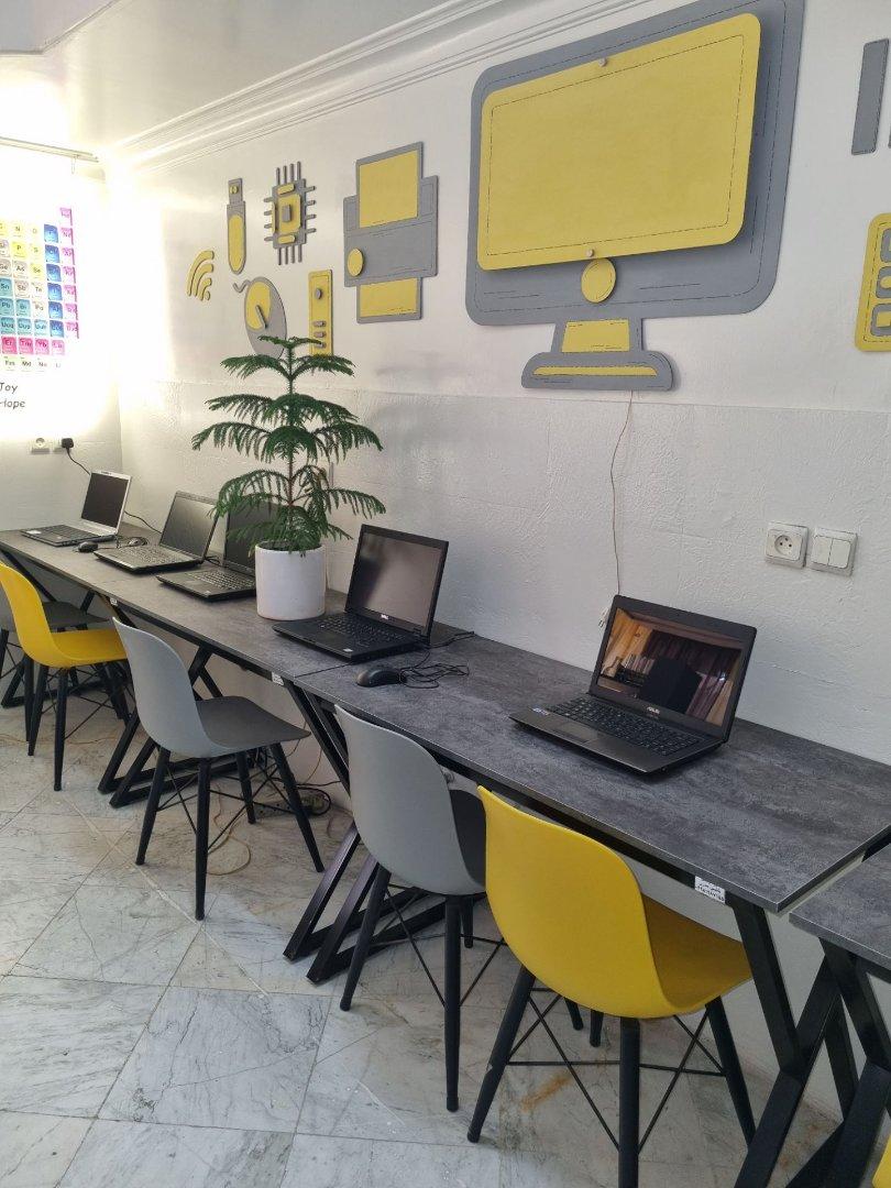 عکس دبیرستان دخترانه دوره اول حس خوب