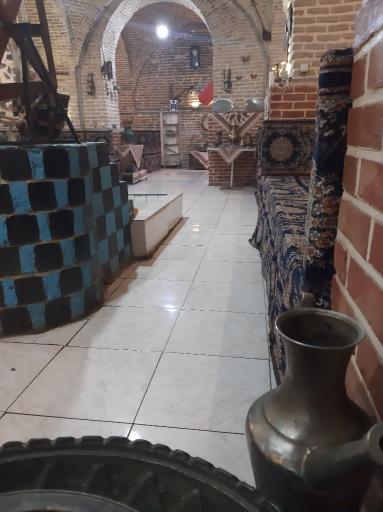 عکس رستوران سنتی صفویه